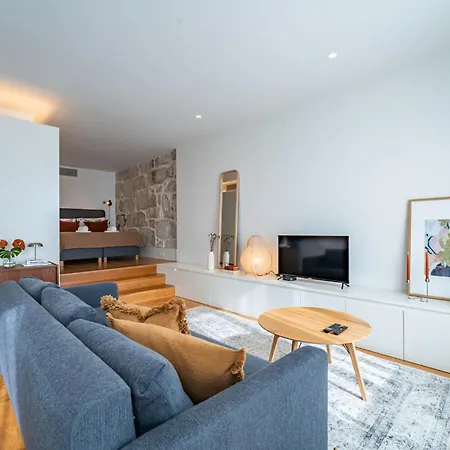 Nomads Lux - 1bd The Comfort Square In *