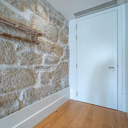 Nomads Lux - 1bd The Comfort Square In דירה