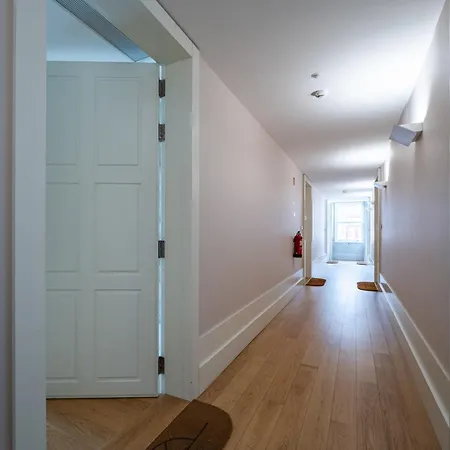 Appartement Nomads Lux - 1bd The Comfort Square In Oporto