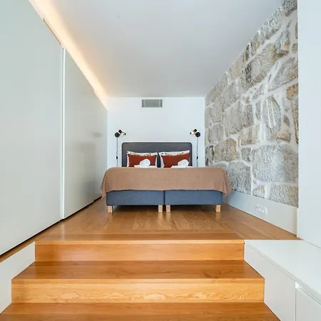 Nomads Lux - 1bd The Comfort Square In *